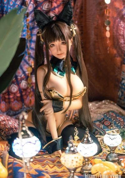 半夜我熟练扒下妈妈的内裤视频