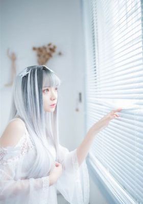 横内晶